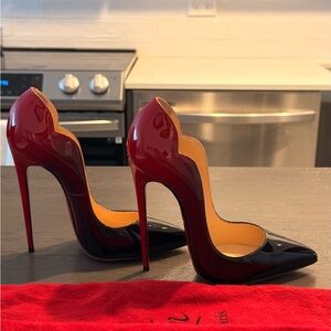 NEW Rare Christian Louboutin Hot Chick 130mm Ombre Red & Black Heels Size 38.5